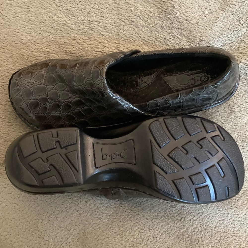 B. O. C. Black Pebbled Clogs - image 6